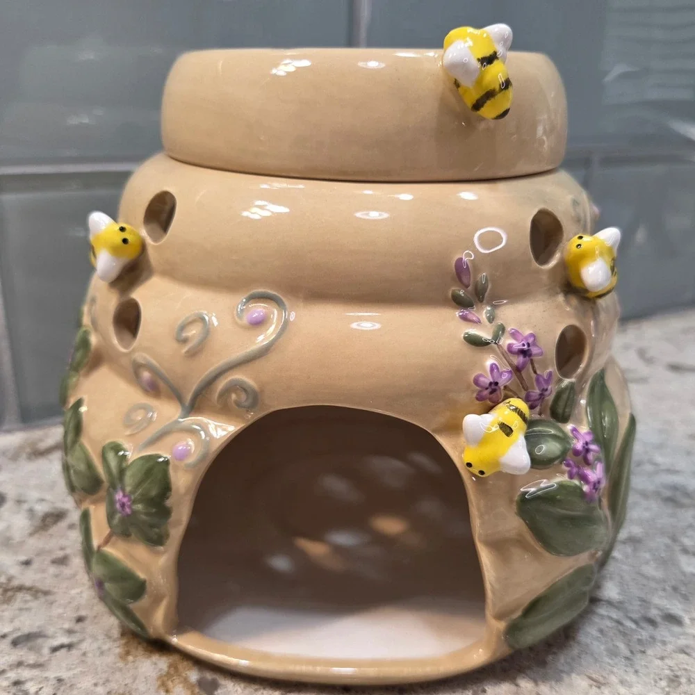 Vintage PartyLite Bee Hive Ceramic Wax Warmer Tea Light Holder Garden Bumble Bee